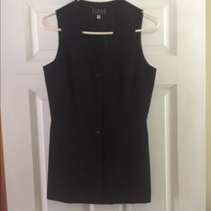 Kenar Vest. Excellent condition.